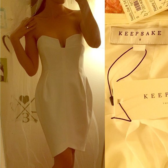 Keepsake Dresses & Skirts - Keepsake Sexy White Tulip Ponti skirt dress Small