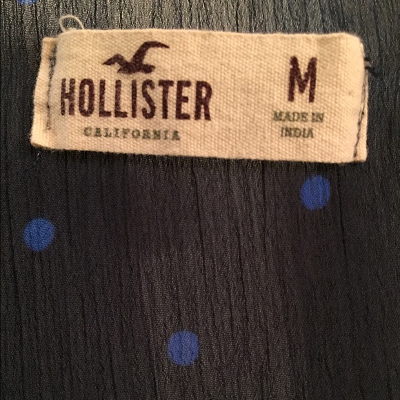 Hollister T - Picture 2 of 4