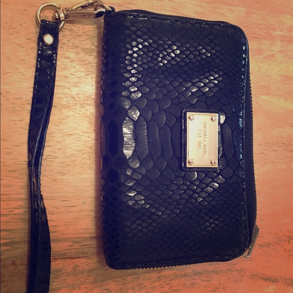 Michael kors clutch/wallet/phone case