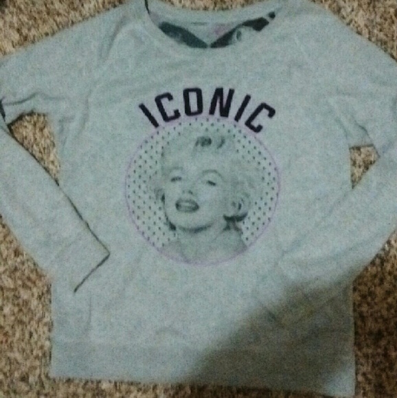 Reversible monroe pullover - Picture 2 of 2