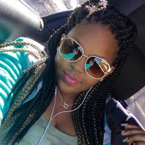 Meet your Posher, Renee'