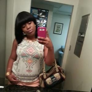 Meet your Posher, Yasmine