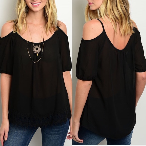 🔥LAST 1🔥(M) Black cold shoulder lace trim top - Picture 2 of 3