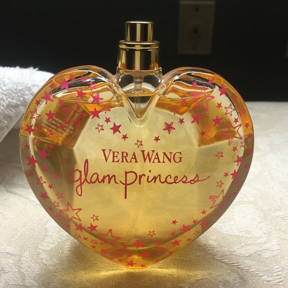 Vera Wang Glam Princess perfume