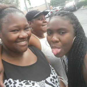 Meet your Posher, Nikki