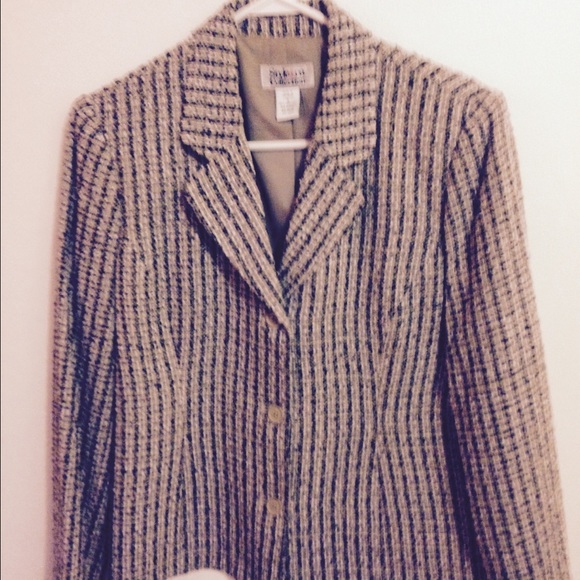 Boucle jacket in black, cream and tan