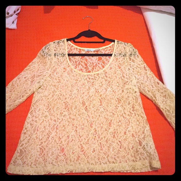 Urban Outfitters - Kimchi Blue Ivory lace top