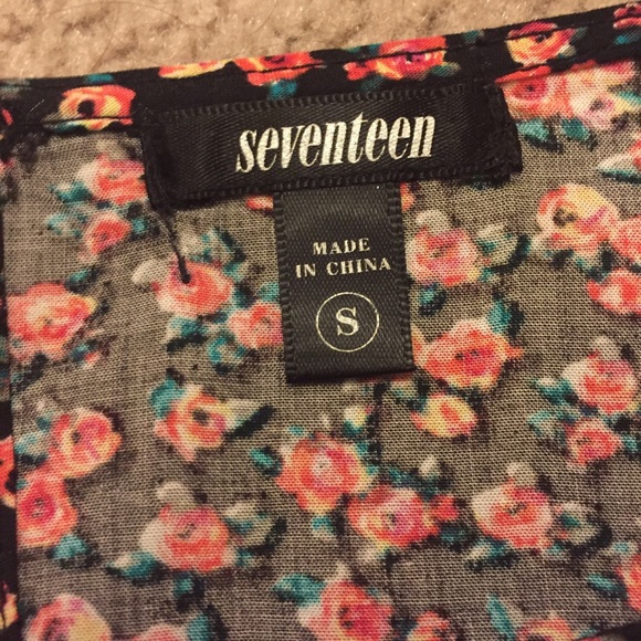 🚫SOLD IN BUNDLE!🚫NWOT Floral Dress w sleeves - Picture 3 of 4