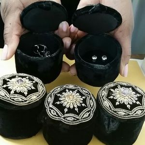5 Little jewelry boxes from India