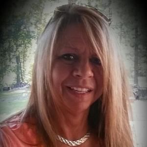 Meet your Posher, Denise