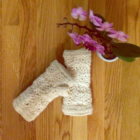 100% Wool Fingerless Gloves