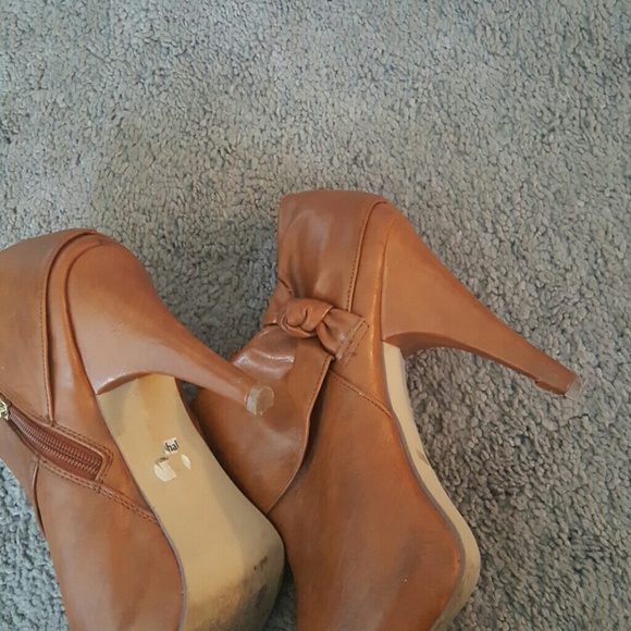 Booties heels - Picture 3 of 4