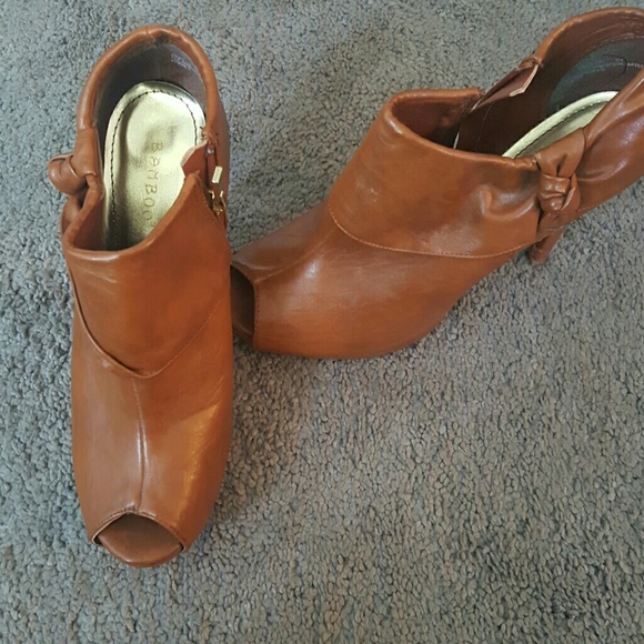 Booties heels - Picture 4 of 4