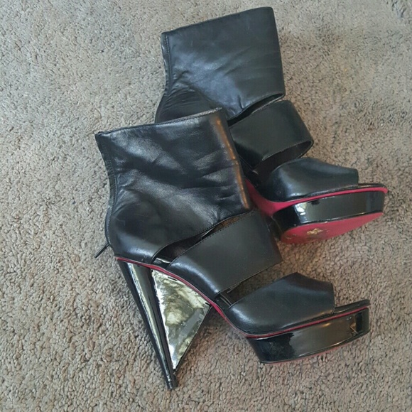 Paris Hilton Black heels - Picture 3 of 4