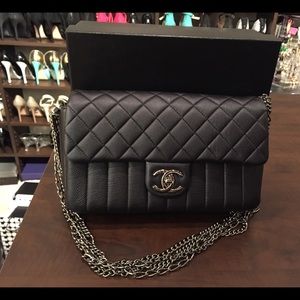 100 % authentic Chanel handbag