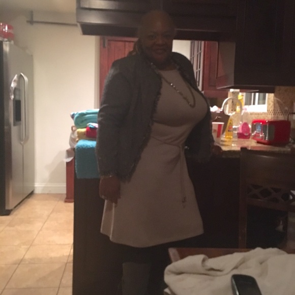 Meet your Posher, Mona - Picture 4 of 8