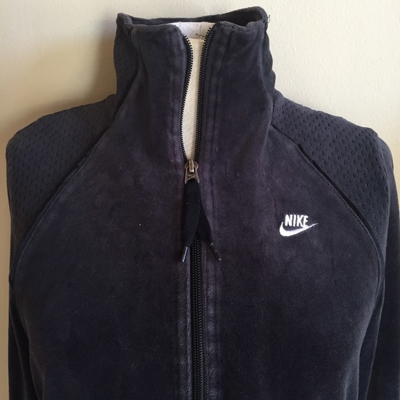 Nike velvet zip up jacket size medium - Picture 2 of 3