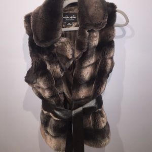 Fur vest