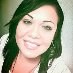 Meet your Posher, Valorie