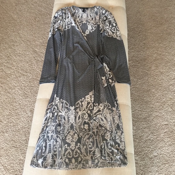 BCBG MAXAZRIA Black and White Wrap Dress Small