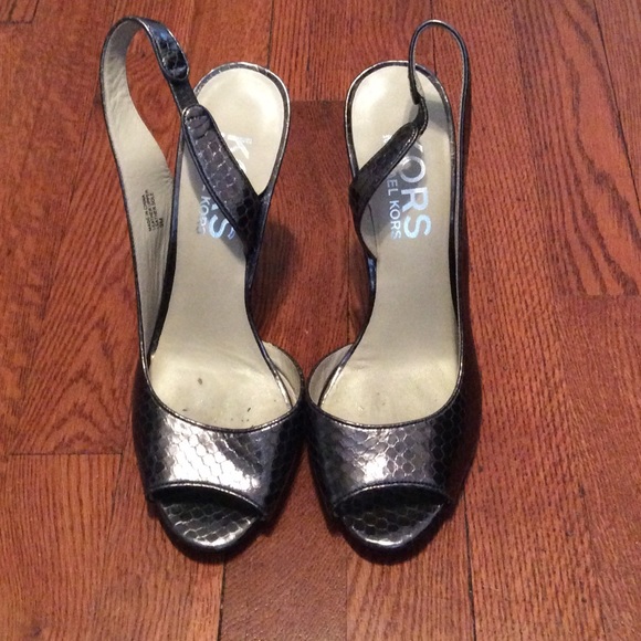 Good condition heels - Picture 1 of 3
