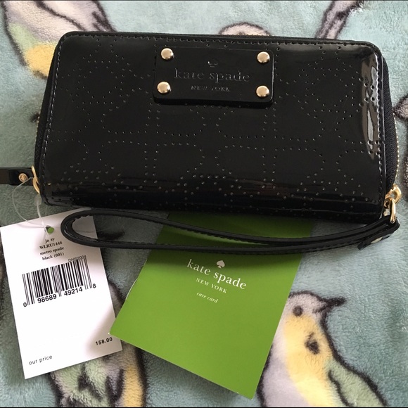 kate spade Handbags - FINAL SALE Kate Spade Wallet Wristlet black jazzy