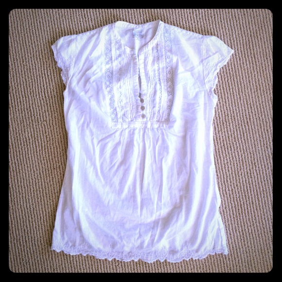 Fun embroidered and detailed maternity blouse! - Picture 1 of 4