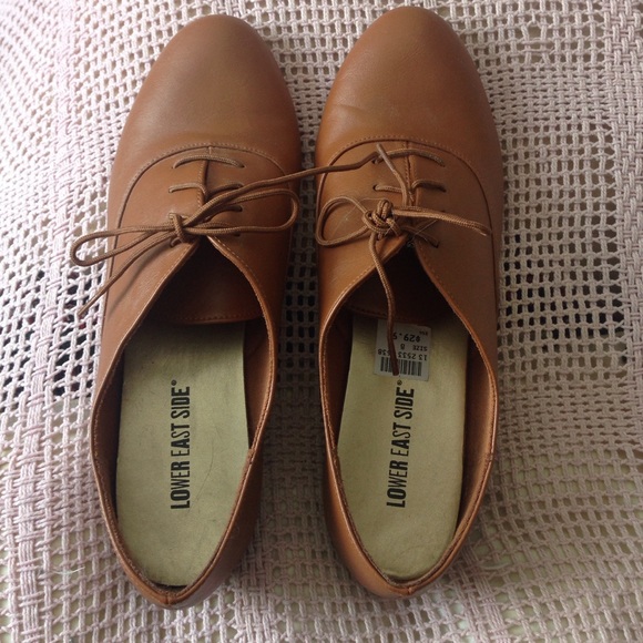 Brown Oxfords size 8