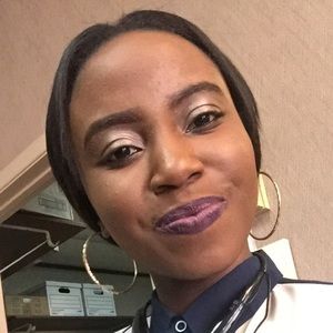 Meet your Posher, Olayemi