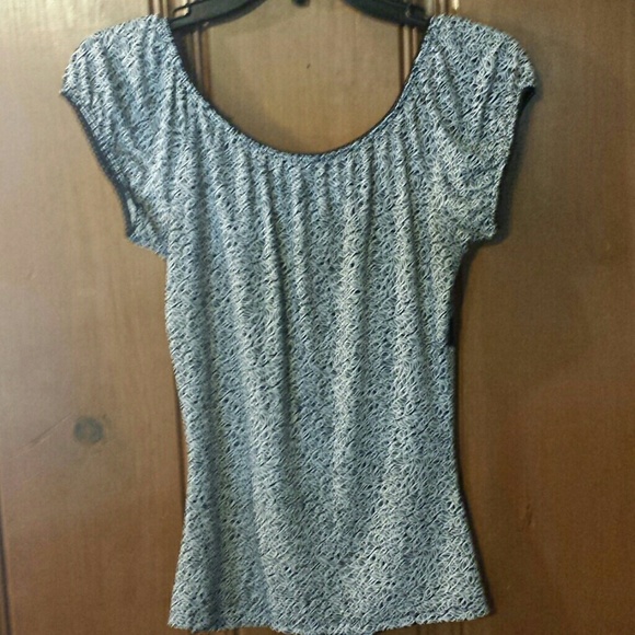 Black & White Blouse - Picture 2 of 3