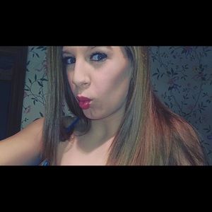 Meet your Posher, Avery