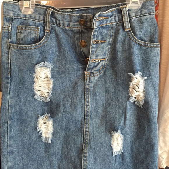 Brand new mid ripped Jean skirt - Picture 2 of 4