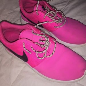 Pink roshe runs
