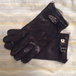 Black leather BCBG gloves