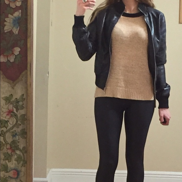 ✨NWT The Limited tan sweater with black sleeves - Picture 4 of 4