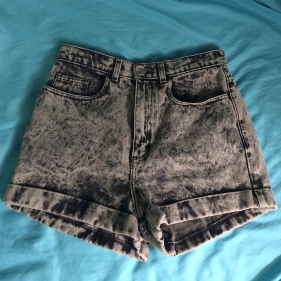 Denim High-Waist Cuff Short