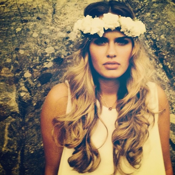 Meet Your Posher, Renee'! - Picture 2 of 3