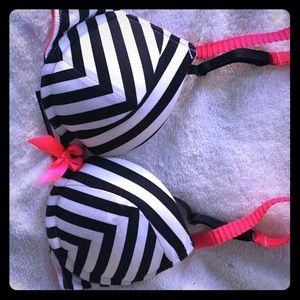 Victoria's Secret 32B