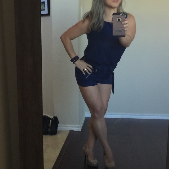 " A s h l e y๐นA n n e " romper - Picture 4 of 4