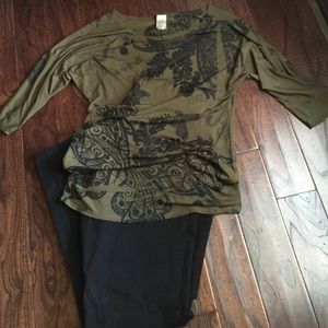 Blouse with 3/4 length sleeves