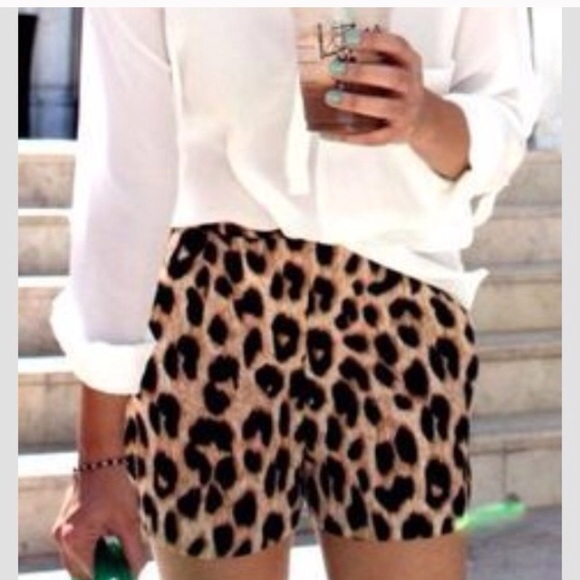 Trendy high waisted shorts xs 00