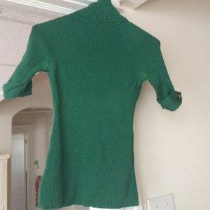 Short sleeve turtleneck sweater