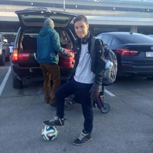 Meet your Posher, Luis armando