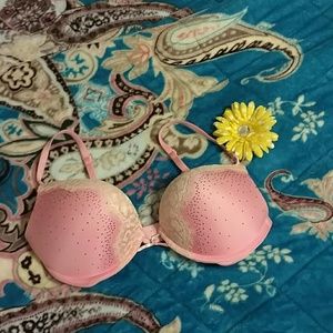 Victoria Secret Bombshell Bra