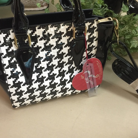 🌹 Rimen & Co. Handbag 🌹 - Picture 4 of 4