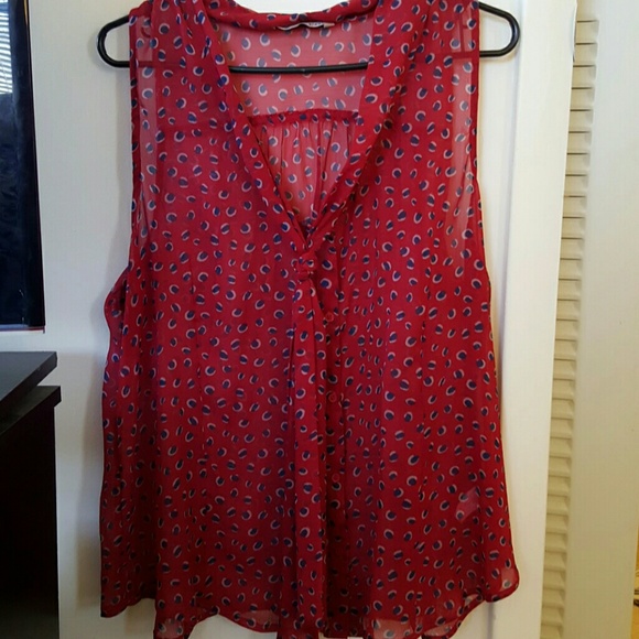Sleeveless blouse