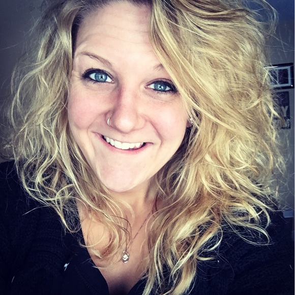 Meet your Posher, Bailey - Picture 1 of 1