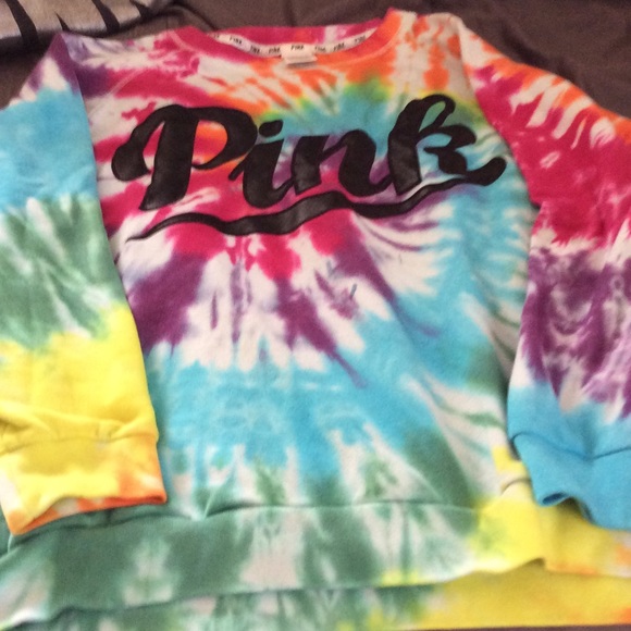 PINK Victoria's Secret Sweaters - Trade for AshleyW3456 🎀