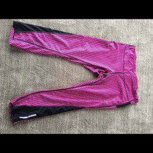 Nike dri fit crops