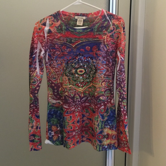 Longsleeve shirt. Bright colors